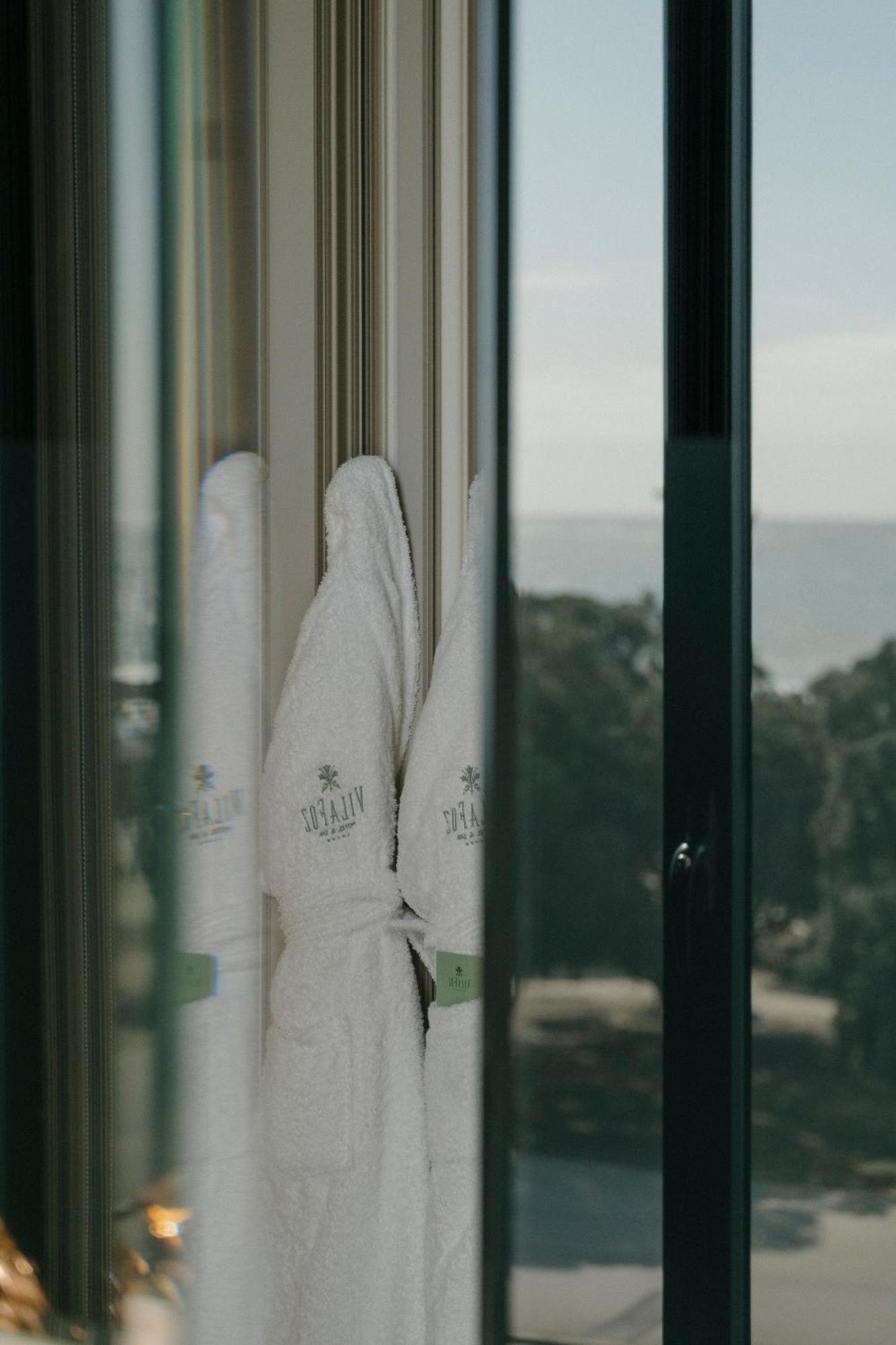 Vila Foz Hotel & Spa - Member Of Design Hotels Πόρτο Εξωτερικό φωτογραφία Towels in a hotel room